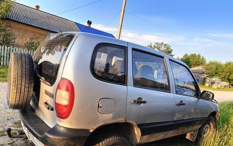 Chevrolet Niva I рестайлинг, 2004 год, 150 000 рублей, 4 фотография