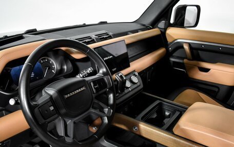 Land Rover Defender II, 2023 год, 11 150 000 рублей, 9 фотография