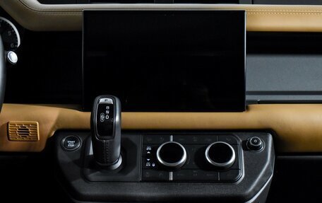 Land Rover Defender II, 2023 год, 11 150 000 рублей, 13 фотография