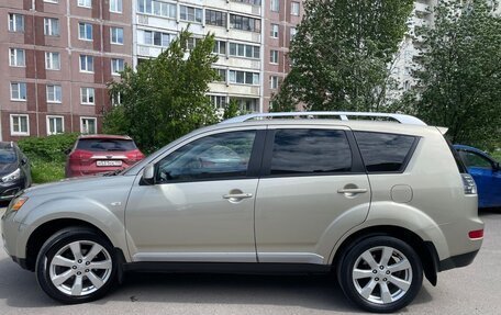 Mitsubishi Outlander III рестайлинг 3, 2007 год, 1 050 000 рублей, 2 фотография