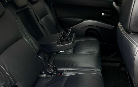 Mitsubishi Outlander III рестайлинг 3, 2007 год, 1 050 000 рублей, 7 фотография