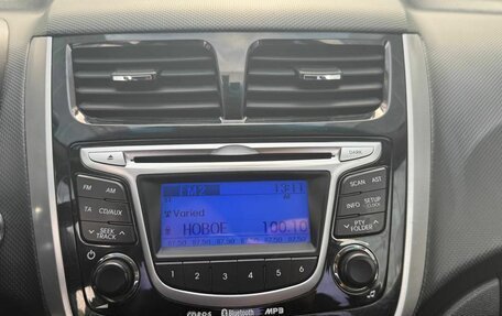 Hyundai Solaris II рестайлинг, 2013 год, 640 000 рублей, 19 фотография