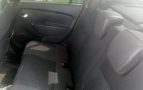Renault Logan II, 2017 год, 750 000 рублей, 12 фотография