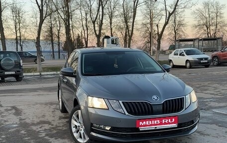 Skoda Octavia, 2017 год, 1 870 000 рублей, 2 фотография