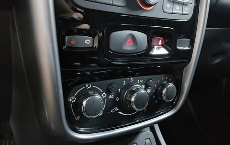 Renault Duster I рестайлинг, 2012 год, 912 000 рублей, 13 фотография