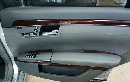Mercedes-Benz S-Класс, 2007 год, 1 400 000 рублей, 19 фотография