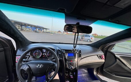 Hyundai i30 II рестайлинг, 2012 год, 1 000 000 рублей, 13 фотография