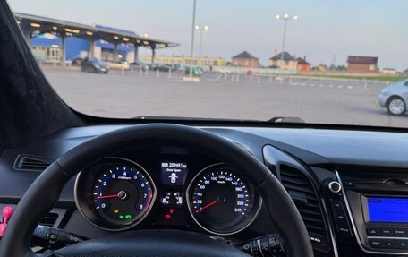 Hyundai i30 II рестайлинг, 2012 год, 1 000 000 рублей, 12 фотография