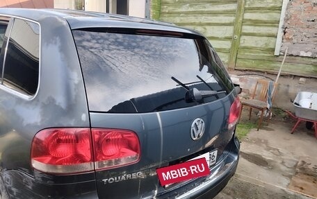 Volkswagen Touareg III, 2004 год, 750 000 рублей, 2 фотография