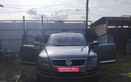 Volkswagen Touareg III, 2004 год, 750 000 рублей, 8 фотография