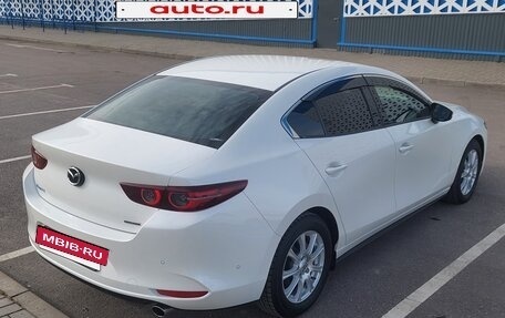 Mazda 3, 2019 год, 1 800 000 рублей, 9 фотография