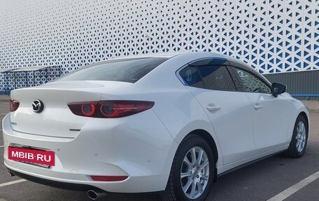 Mazda 3, 2019 год, 1 800 000 рублей, 10 фотография