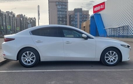 Mazda 3, 2019 год, 1 800 000 рублей, 11 фотография