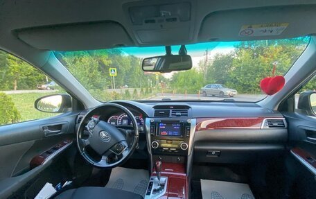 Toyota Camry, 2013 год, 1 640 000 рублей, 10 фотография