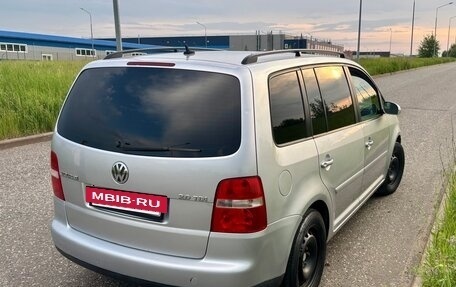 Volkswagen Touran III, 2005 год, 770 000 рублей, 4 фотография