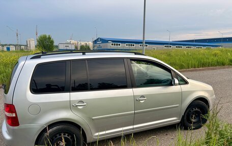 Volkswagen Touran III, 2005 год, 770 000 рублей, 7 фотография