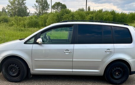 Volkswagen Touran III, 2005 год, 770 000 рублей, 8 фотография