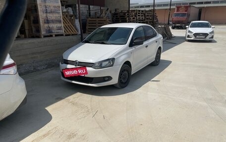 Volkswagen Polo VI (EU Market), 2011 год, 360 000 рублей, 2 фотография