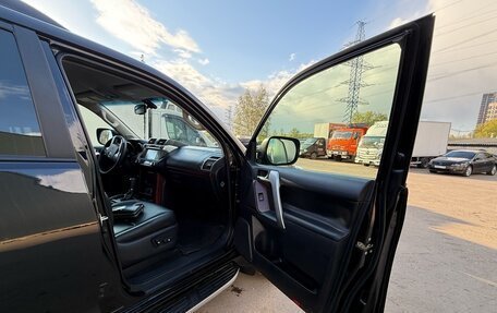 Toyota Land Cruiser Prado 150 рестайлинг 2, 2014 год, 3 698 000 рублей, 10 фотография