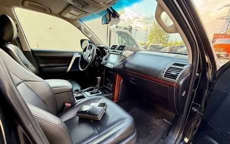 Toyota Land Cruiser Prado 150 рестайлинг 2, 2014 год, 3 698 000 рублей, 9 фотография