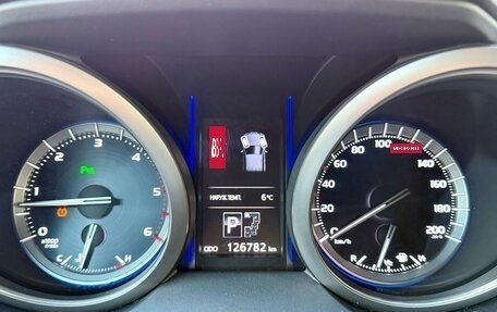 Toyota Land Cruiser Prado 150 рестайлинг 2, 2014 год, 3 698 000 рублей, 13 фотография