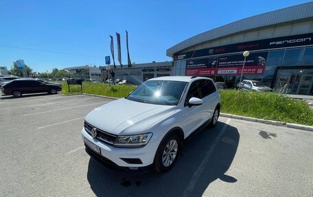 Volkswagen Tiguan II, 2020 год, 2 750 000 рублей, 3 фотография