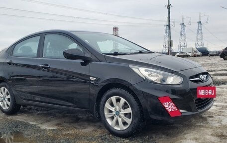 Hyundai Solaris II рестайлинг, 2012 год, 1 200 000 рублей, 3 фотография
