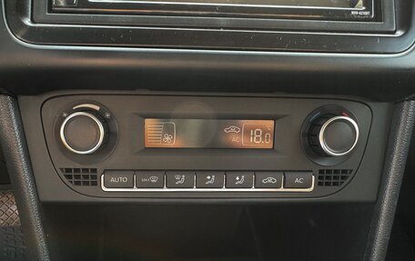 Volkswagen Polo VI (EU Market), 2012 год, 1 050 000 рублей, 34 фотография