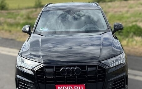 Audi Q7, 2023 год, 5 860 000 рублей, 1 фотография