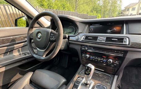 BMW 7 серия, 2014 год, 2 150 000 рублей, 11 фотография