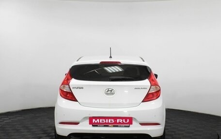 Hyundai Solaris II рестайлинг, 2015 год, 845 000 рублей, 6 фотография