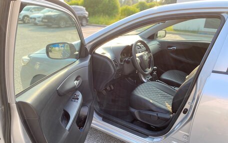 Toyota Corolla, 2011 год, 1 180 000 рублей, 14 фотография