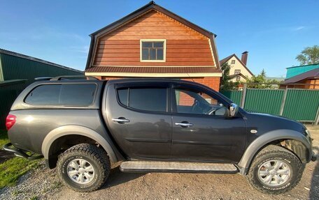 Mitsubishi L200 IV рестайлинг, 2013 год, 1 800 000 рублей, 2 фотография