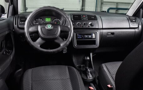 Skoda Fabia II, 2010 год, 699 000 рублей, 6 фотография