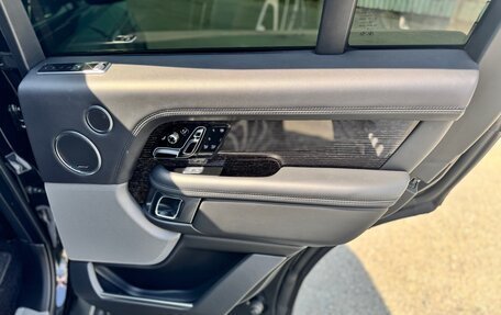 Land Rover Range Rover IV рестайлинг, 2018 год, 9 150 000 рублей, 7 фотография