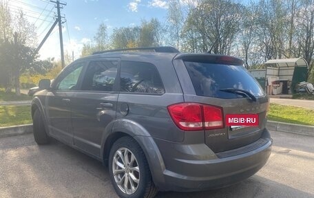 Dodge Journey I, 2012 год, 1 300 000 рублей, 2 фотография