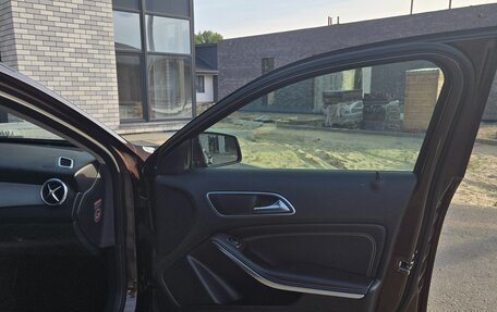 Mercedes-Benz GLA, 2016 год, 2 500 000 рублей, 16 фотография