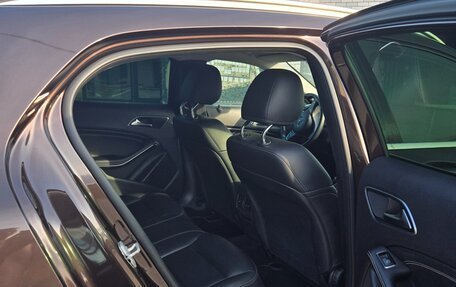 Mercedes-Benz GLA, 2016 год, 2 500 000 рублей, 14 фотография