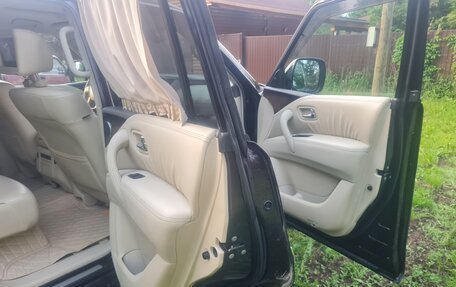 Infiniti QX56, 2010 год, 2 200 000 рублей, 16 фотография