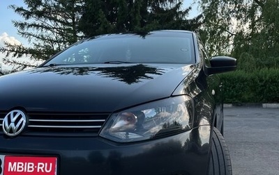 Volkswagen Polo VI (EU Market), 2015 год, 895 000 рублей, 1 фотография