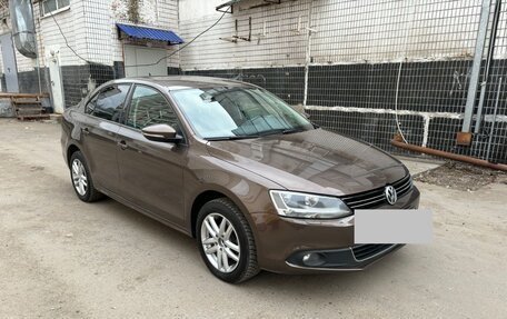 Volkswagen Jetta VI, 2012 год, 1 250 000 рублей, 2 фотография