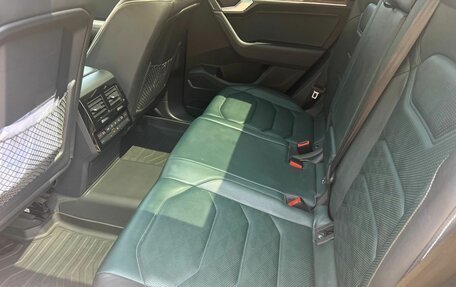 Volkswagen Touareg III, 2018 год, 5 900 000 рублей, 7 фотография