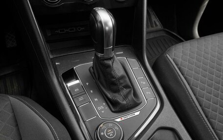 Volkswagen Tiguan II, 2018 год, 3 149 000 рублей, 12 фотография