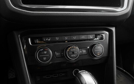 Volkswagen Tiguan II, 2018 год, 3 149 000 рублей, 13 фотография