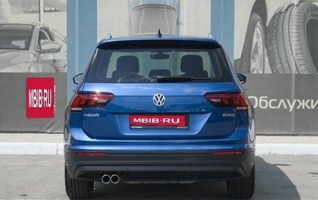 Volkswagen Tiguan II, 2018 год, 3 149 000 рублей, 4 фотография