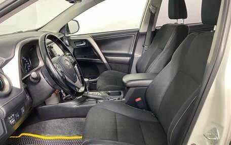 Toyota RAV4, 2016 год, 1 900 000 рублей, 17 фотография