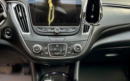 Chevrolet Malibu IX, 2017 год, 1 850 000 рублей, 7 фотография