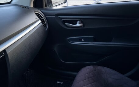 KIA Rio IV, 2017 год, 1 300 000 рублей, 17 фотография