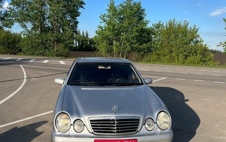 Mercedes-Benz E-Класс, 1999 год, 670 000 рублей, 3 фотография