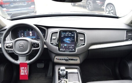 Volvo XC90 II рестайлинг, 2024 год, 6 800 000 рублей, 7 фотография